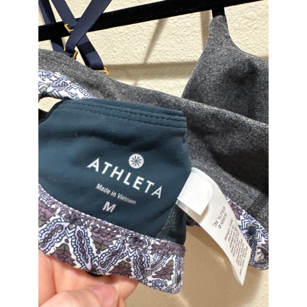 Athleta Inhale powervita sports bra size medium - Picture 3 of 4